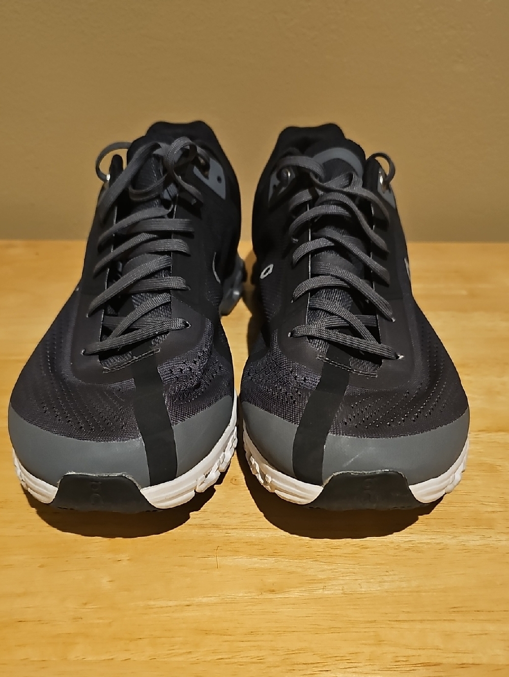 On Running Men's Black and Gray Athletic Running Shoes